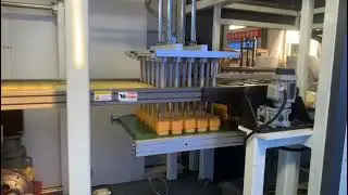 YJX Multi-Station Plastic Moon Cake Box Thermoforming Machine Thermoformer 21s 20210628a