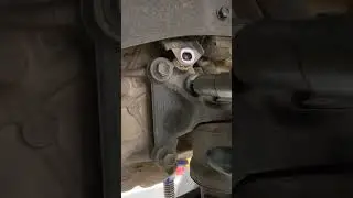 TOYOTA KLUGER/HIGHLANDER PASSENGERS SIDE ENGINE MOUNT REPLACEMENT #shortvideo #shorts #short