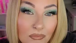 Aquamarine Eyeshadow | A Cool, Coastal Glam Look