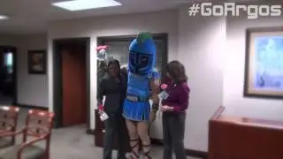 Argie the Argonaut Delivering Flowers