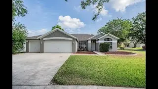 Stunning Pool Home in Lithia Ridge | 4-Bed, 3-Bath Valrico FL Home Tour 4708 Ranch Grove Court