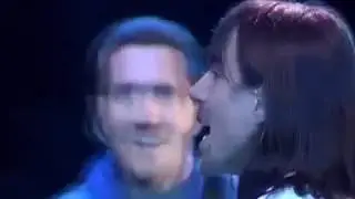 Anthony Kiedis Forgets Under the Bridge Lyrics(His reaction is awesome)