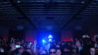 Tiesto Atlantic City 3/27/2010 - Borgata Event Center - Ti&euml;sto Feat. C.C. Sheffield - Escape Me