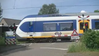 Spoorwegovergang Soest // Dutch railroad crossing