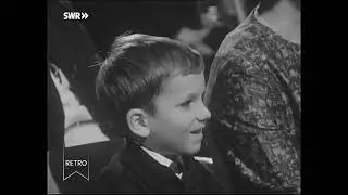 SWR Retro &ndash; Abendschau: Nikolausfeier im SWF Studio Mainz 05.12.1965