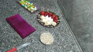حلوة الفراولة 🍓بالشكولا🍫 لأولادكم 💁‍♀️💁‍♂️و مذاقها روعة 😋