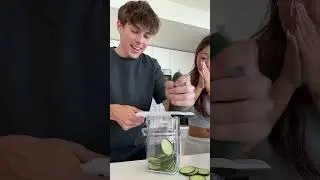 Готовим салат из огурцов!
