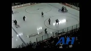 OHL Mar. 23, 2003 Matt Foy,OTT v Greg Jacina,MIS (R) Ottawa 67''s Mississauga IceDogs