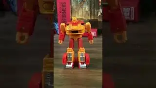 Legacy Evolution Toxitron Collection G2 Universe Autobot Jazz Stopmotion #autobots #stopmotion