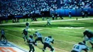 micahel vick throwing a beast touchdown to desean jackson(madden2010)