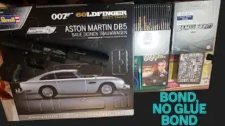 Advent Calendar 007 Goldfinger DB5  by Revell open and build