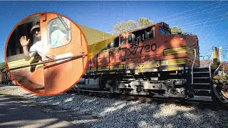 Crew-member Opens Door and Waves! BNSF 7720