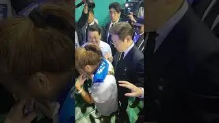 이재명 후보님의 친필싸인 티셔츠!  진품명품에 출품하면 글쎄 얼마나? 가보로  잘 간직하시길~#shorts #친필싸인티셔츠 #진품명품