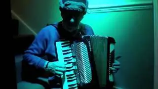 Yablochka (яблочка) Russian dance on accordion