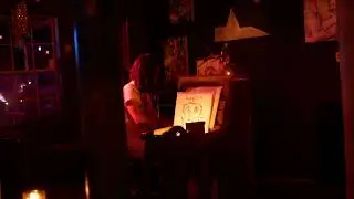 Dan Patrevito - L&rsquo; Aleman live clip Butterfly Bar 2023