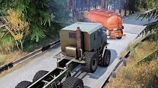 Truck Oskosh Menarik Truk Tangki Nyungsep - Mbum Truck