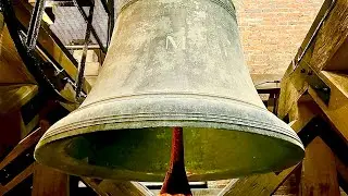 Utrecht: klokken Domtoren, inluiden van de advent 2024