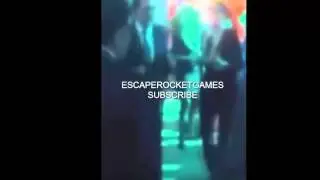 Rajoy Bailando en la Discoteca .