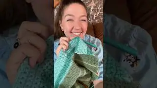 How to change colors crocheting and weave in your ends as you go #crochet #temperatureblanket