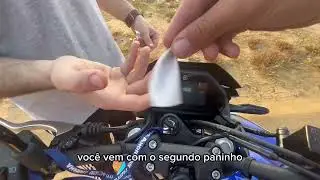 Como colocar pel&iacute;cula de prote&ccedil;&atilde;o no Painel da Fz25