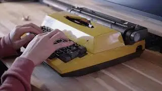 ASMR / Typewriter Typing (No Talking) / 5 min.
