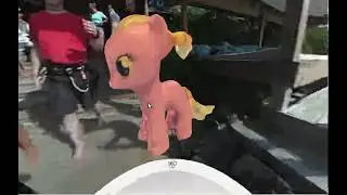 Displaying a 3D pony in a 360&deg; video with VLC!