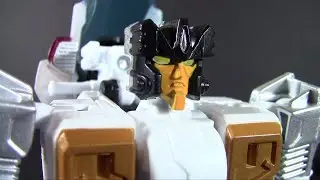 Combiner Wars Deluxe Groove (Random Review)