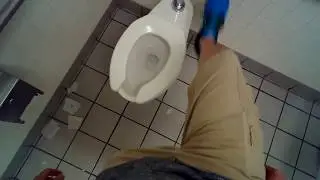 PUBLIC RESTROOM REVIEW - Toys R Us (Cranberry Twp, PA)