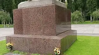 Soviet war memorial Berlin 2025