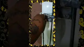 Brujas tocan a la puerta a las 3am