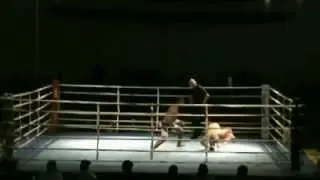AAMMA Referee Larry Downs Jr. Protecting disable fighter when knocked out.