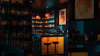 90s Bar Vibes &ndash; A Moment in Time | Urban Dreamscape Short