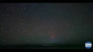 Rare red lightning images captured in high Tibet