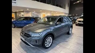2025 25 Volkswagen T-Roc 1.5 TSI Match DSG Euro 6 (s/s) 5dr Review. For sale at Thame Cars