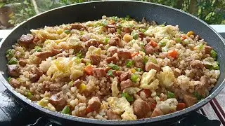 EASY RESTAURANT STYLE CHICKEN FRIED RICE! SIMPLE, HEALTHY AND DELICIOUS!