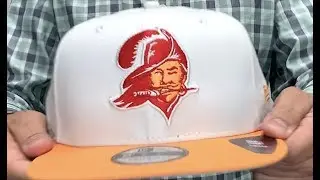 Tampa Bay Buccaneers THROWBACK TEAM-BASIC SNAPBACK White-Orange Hat by New Era