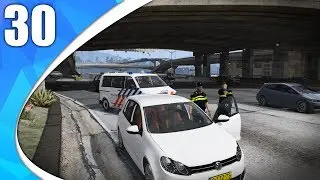 SUPER LANGE ACHTERVOLGING?! I Iddo gaat bij de politie #29 I SizzGames [Dutch]