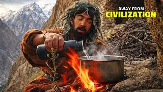 Mountain Isolation | A Man&rsquo;s Quiet Rustic Life Far From Civilization