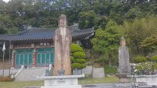 Yonghwasa temple ancient standing buddhas