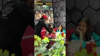 When the waiter keeps prank girl voice reaction 🤣#shorts #shortvideo #viralvideo #funnyvideo #viral