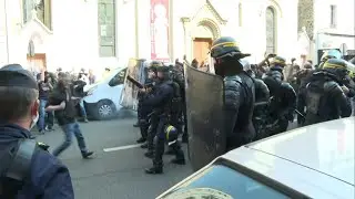 Clashes and low turnout at new French 'yellow vest' protests | AFP
