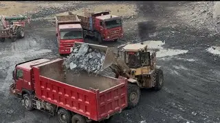 Dumper Loading Stone: Caterpillar loader In mountain crushers; 