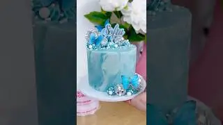 Make the perfect personal Birthday Cake with our Bento Frost Form Kit! 💙🦋#cake