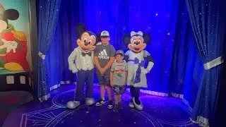 Meeting Mickey Mouse Minnie Figment Goofy Meet & Greets in EPCOT at Disney World