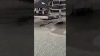 @surfersparadise guy walking on water 💧 