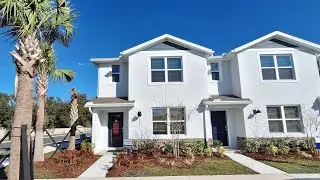 Se Vende Townhouse de 3 Dormitorios 2.5 Ba&ntilde;os con Doble Garage en Kissimmee, Florida 
