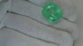 18,08 ct 1 Fine Natural Emerald Cushion Colombia  UnTreated LooseGem Stone