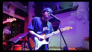Pride and joy (Stevie Ray Vaughan Cover) - Live at Green Room Bangkok