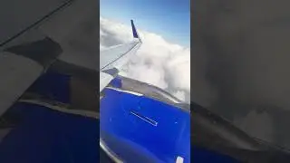 Bangalore to haydrabad 🛬🛫✈️#youtube #viral #dance #airplane #bollywoodmusic #song #funny 