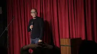 Yo estudi&eacute; en la UCV - No&eacute; Alvarado. Stand Up comedy (Lima, Per&uacute;)
